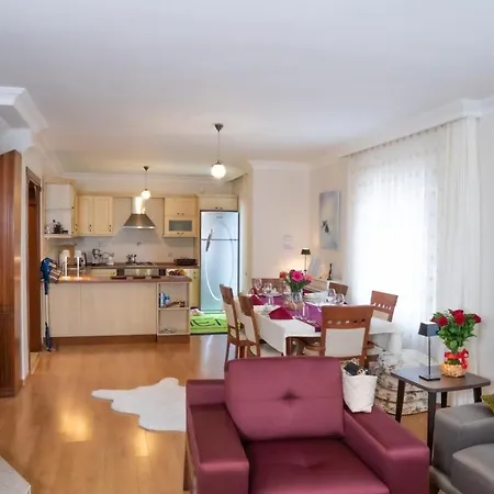 빌라 Cozy 말마리스